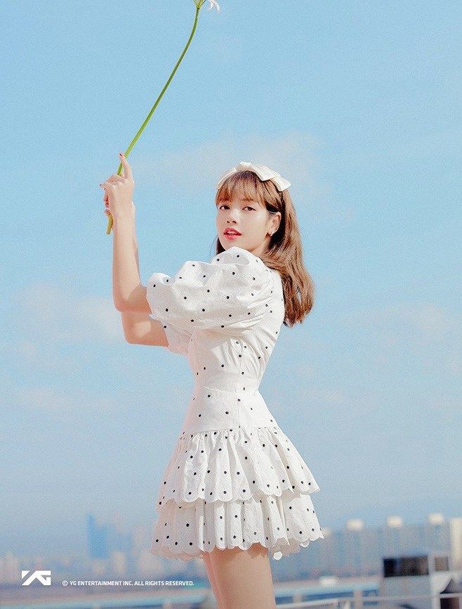 Mặc đẹp thời trang du lịch mùa hè từ 4 cô nàng của BLACKPINK - Ảnh 1