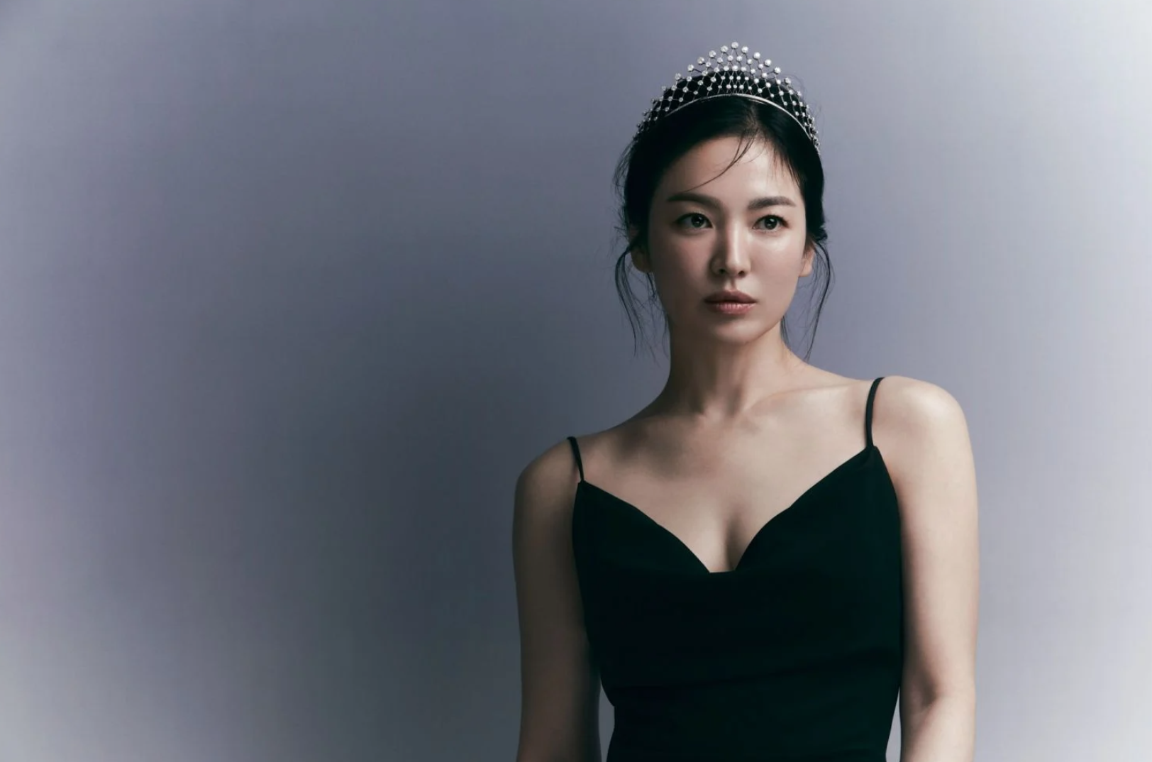 Trang phục cổ chữ 