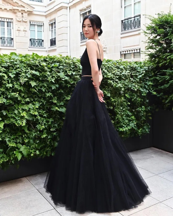4 lần tham dự sự kiện Chaumet, Song Hye Kyo đều gây thương nhoé với hình ảnh khác biệt - Ảnh 3