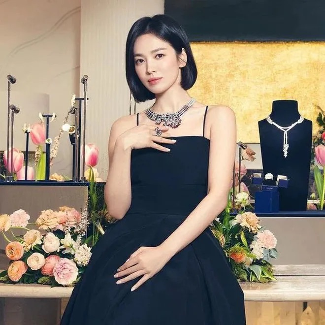 4 lần tham dự sự kiện Chaumet, Song Hye Kyo đều gây thương nhoé với hình ảnh khác biệt - Ảnh 6