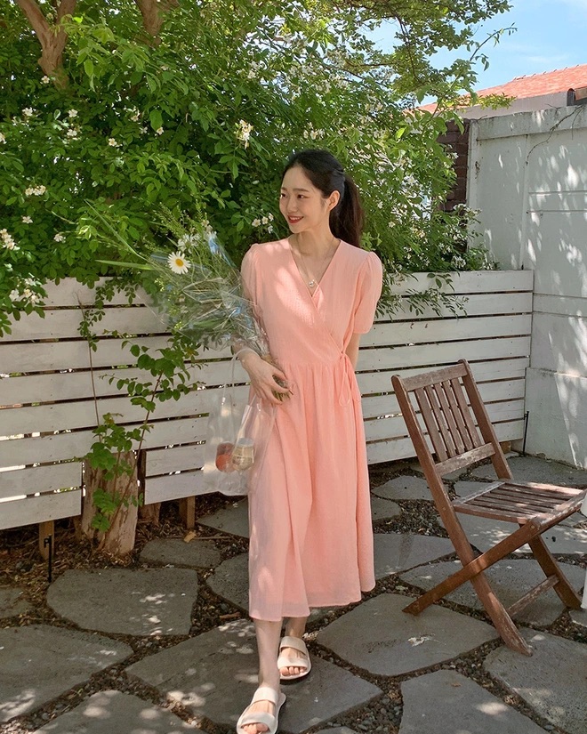 4 mẫu váy mùa hè đã xinh còn che eo 