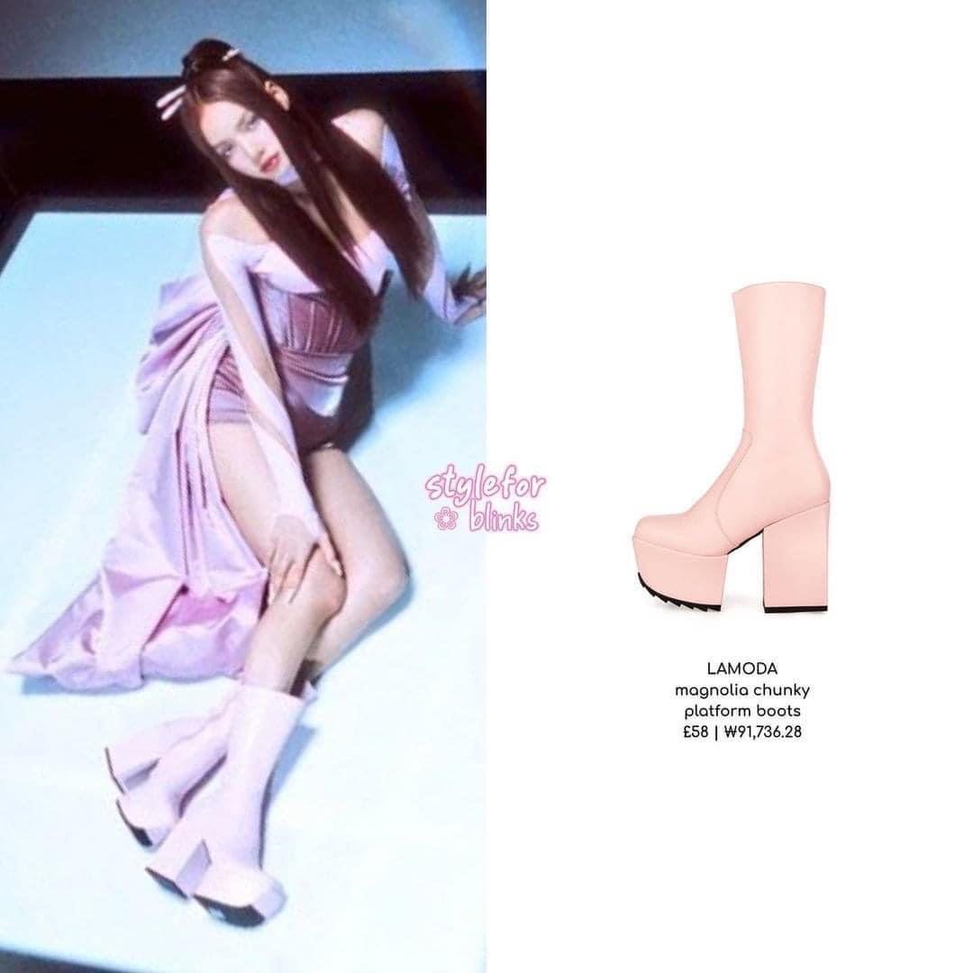 Trang phục nhuốm hồng kẹo ngọt nhưng mang tinh thần chiến binh của BLACKPINK trong MV come back - Ảnh 1