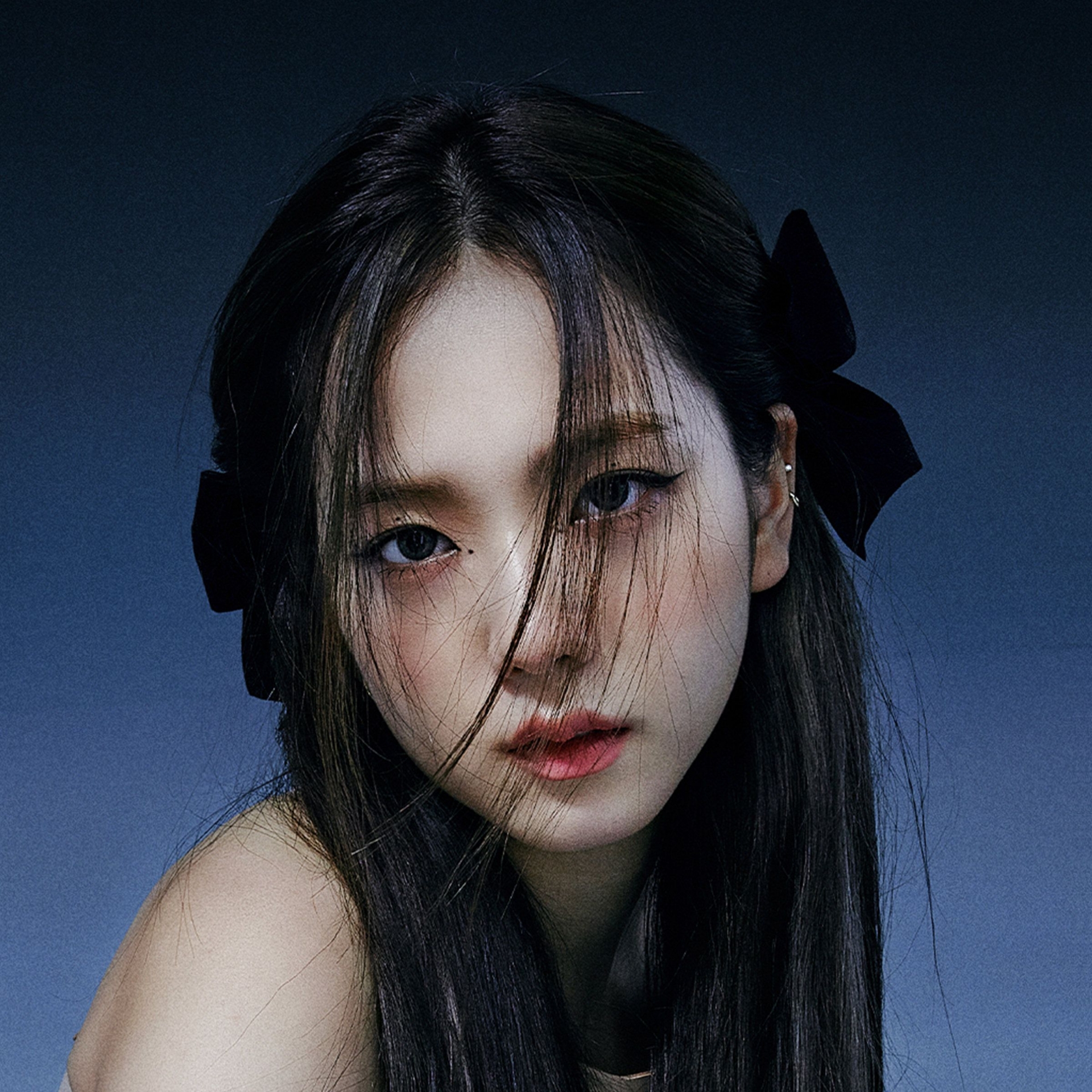 Tóc mái Jennie, nốt ruồi giả Jisoo ở 