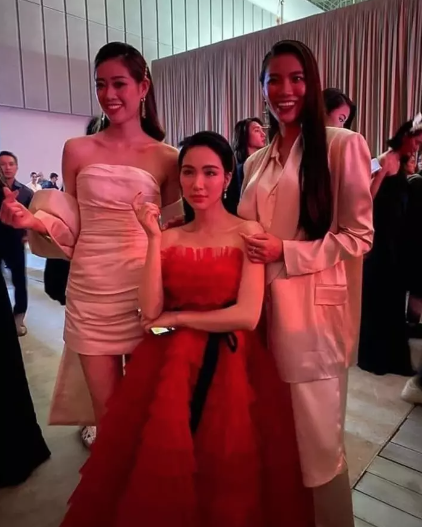 BST những đôi giày cao gót 