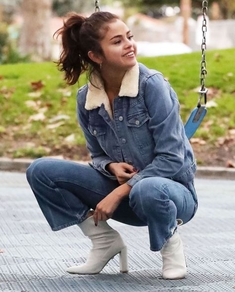 Góc ôn bài: Chuẩn bị outfit thu đông 2022 từ thời trang của mỹ nhân Hollywood - Ảnh 1