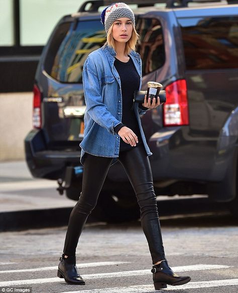 Góc ôn bài: Chuẩn bị outfit thu đông 2022 từ thời trang của mỹ nhân Hollywood - Ảnh 2