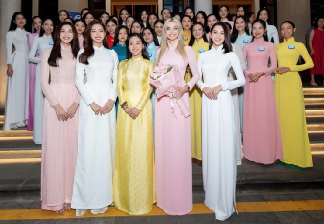 Khi nàng hậu quốc tế diện áo dài Việt, Thuỳ Tiên có nhiều đối thủ nặng kí - Ảnh 1