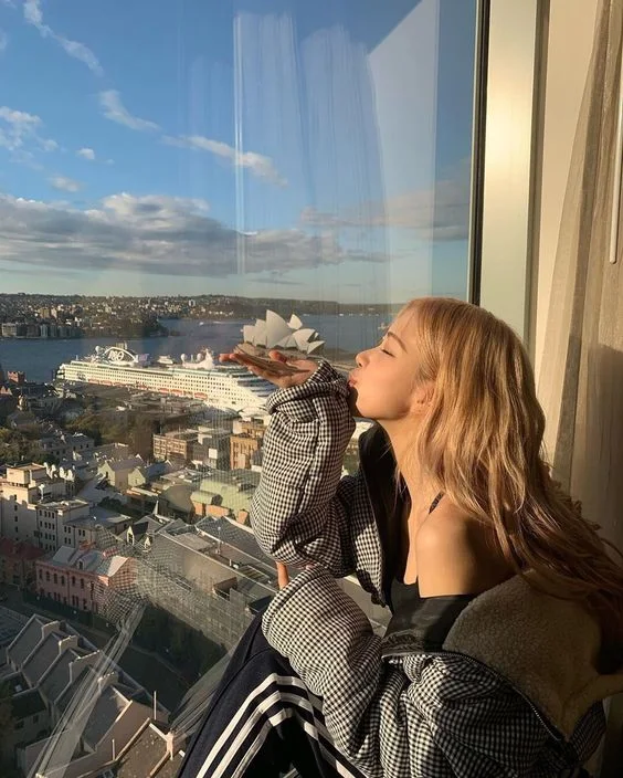 6 bước dưỡng da được Rosé (BLACKPINK) áp dụng để có làn da trắng sứ trứ danh - Ảnh 9