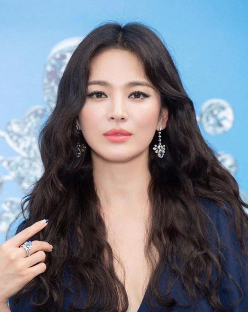 Những lần trang điểm khác lạ của Song Hye Kyo: Lúc 