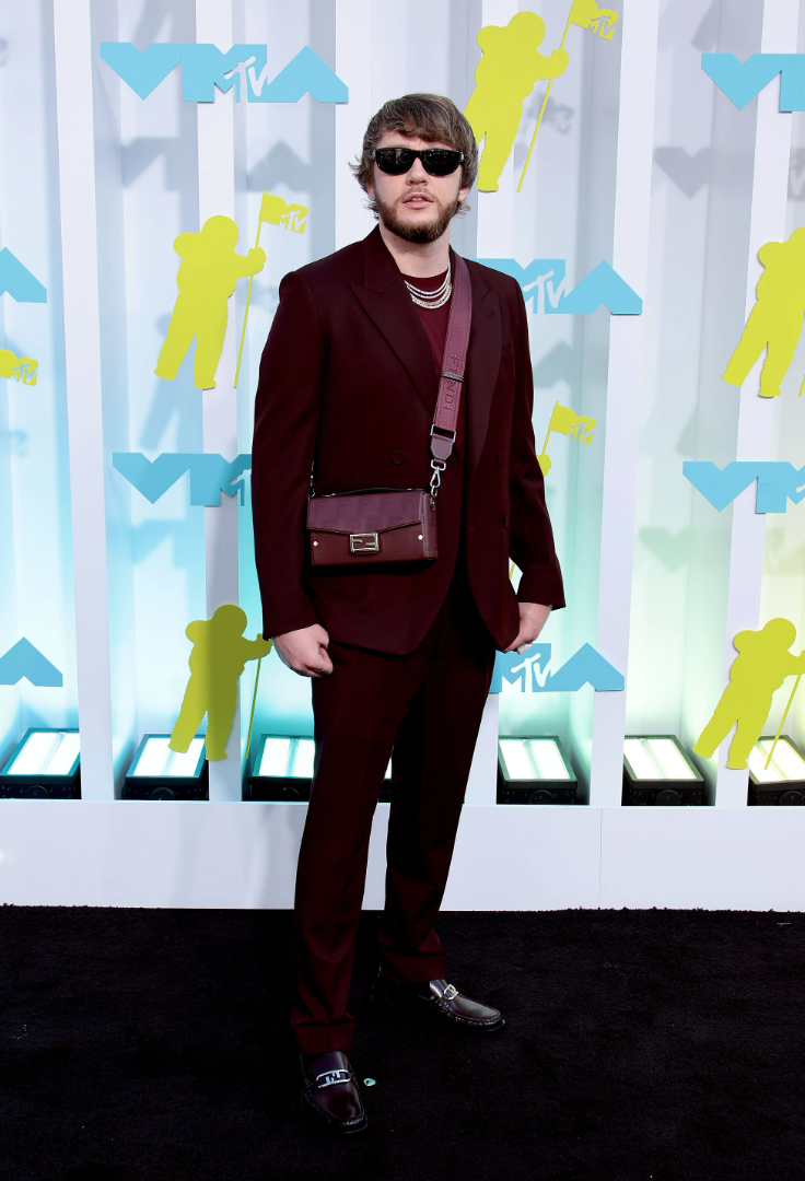 Thảm đỏ VMAs 2022: BLACKPINK chiếm sóng với outfit quyến rũ, Taylor Swift rạng rỡ sau 1 năm vắng bón - Ảnh 11