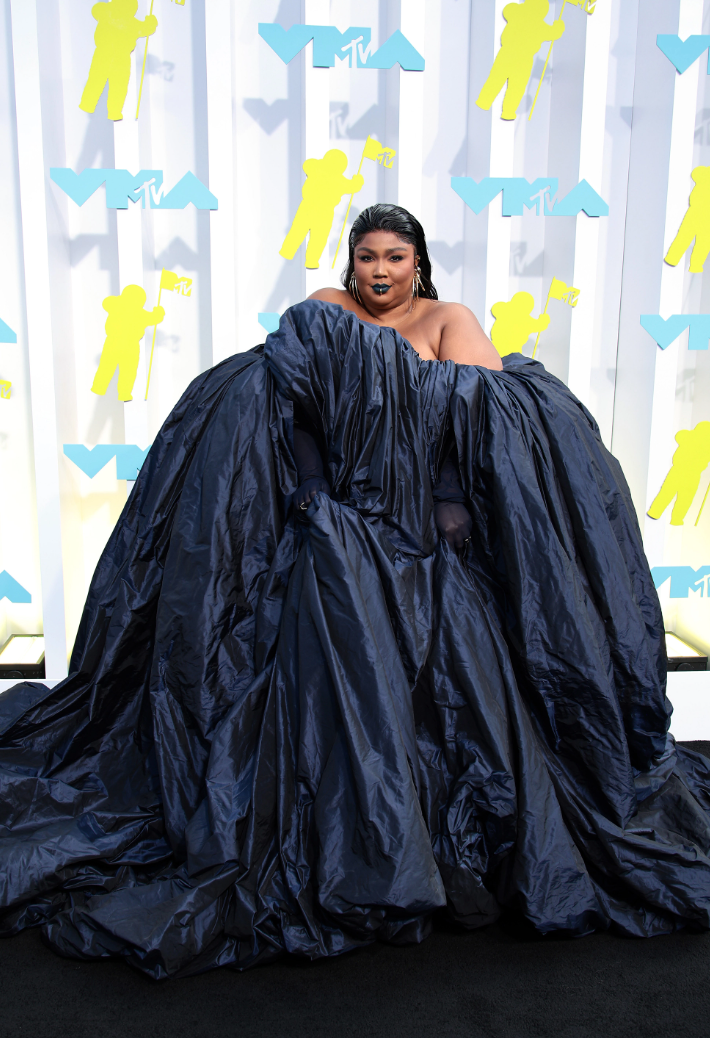 Thảm đỏ VMAs 2022: BLACKPINK chiếm sóng với outfit quyến rũ, Taylor Swift rạng rỡ sau 1 năm vắng bón - Ảnh 7