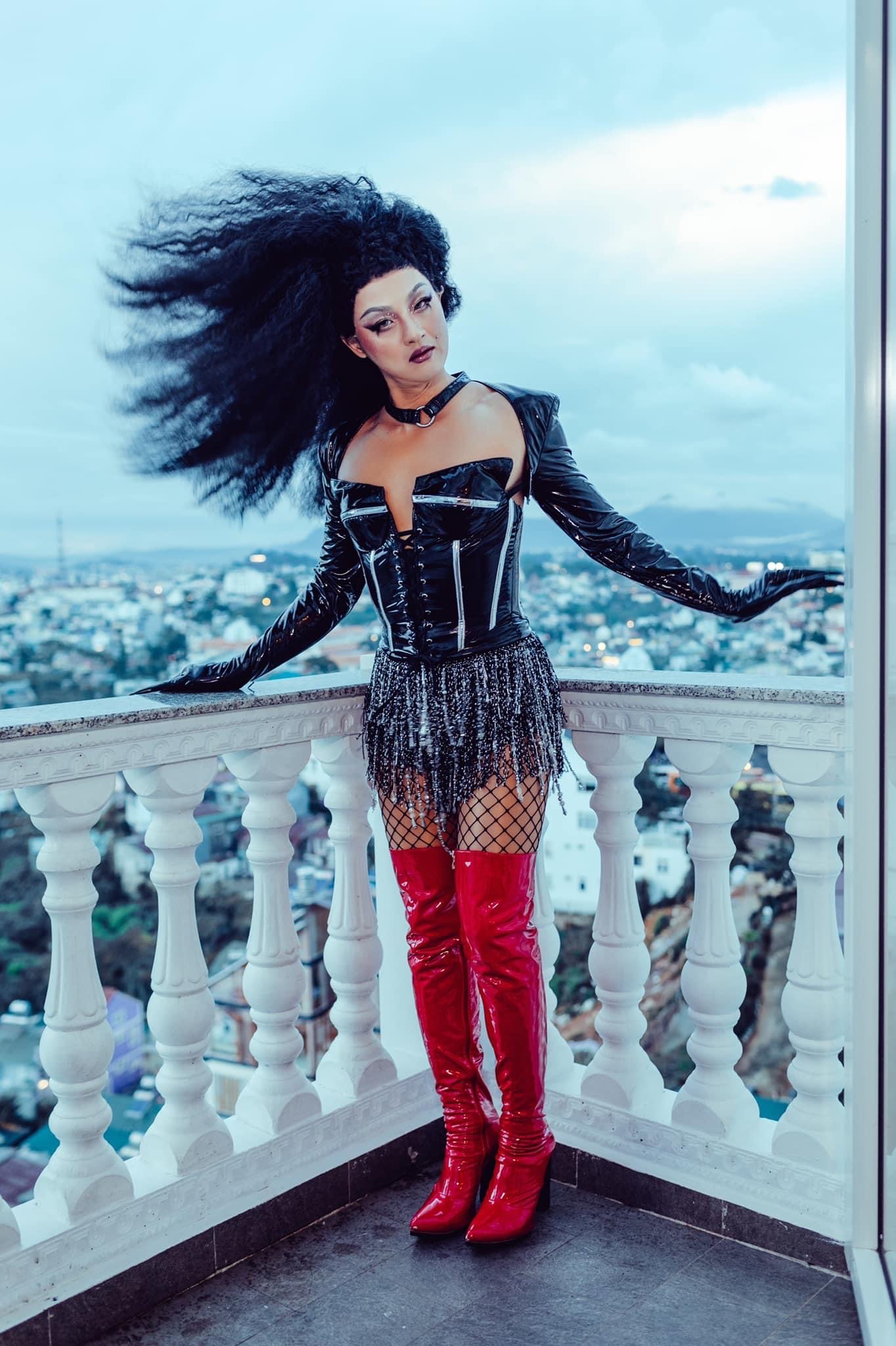 Delilah - Nhân cách thứ 2 của Thanh Duy: Sở hữu tạo hình mê hoặc, quyến rũ và đầy nổi loạn - Ảnh 14