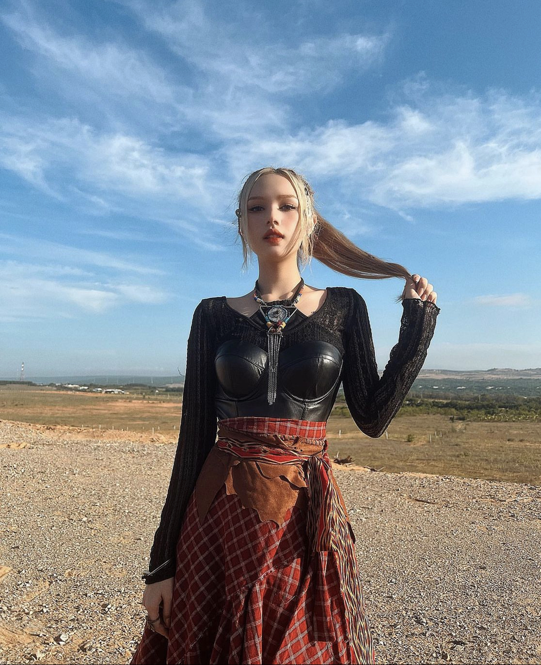 Xemesis buộc phải chuyển sang nhà dinh thự vì tủ quần áo hơn 600 bộ của Xoài Non - Ảnh 3