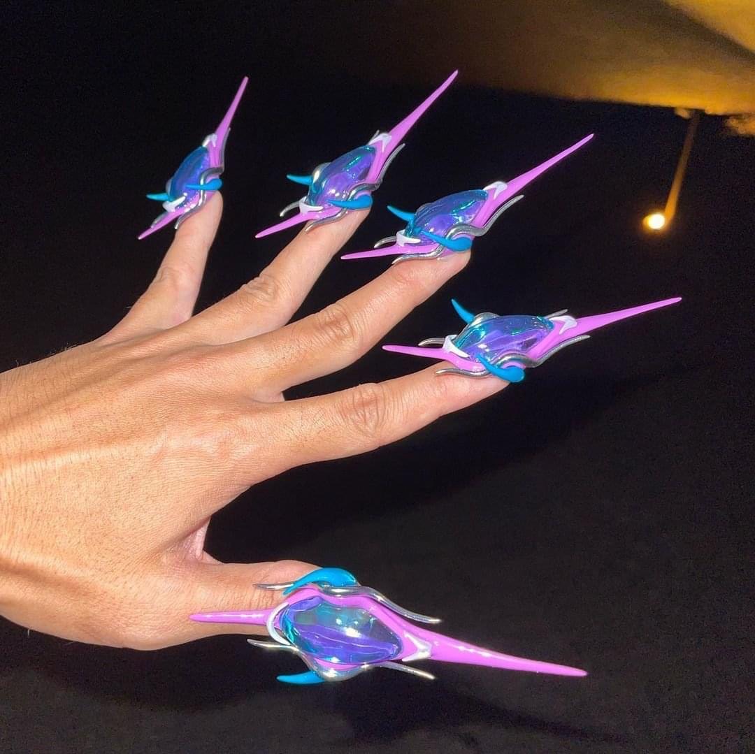 Thiết kế nail vượt xa khỏi 10 đầu ngón tay của nghệ sĩ Nhật Bản - Ảnh 1