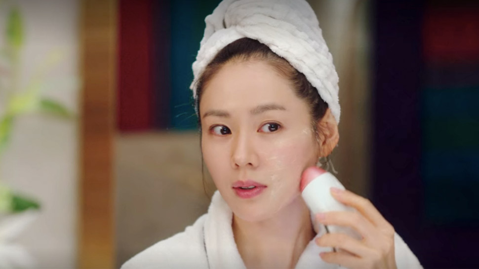 Dùng kem dưỡng ẩm thấy không hiệu quả, đó là vì bạn chưa áp dụng các mẹo skincare của gái Hàn - Ảnh 1