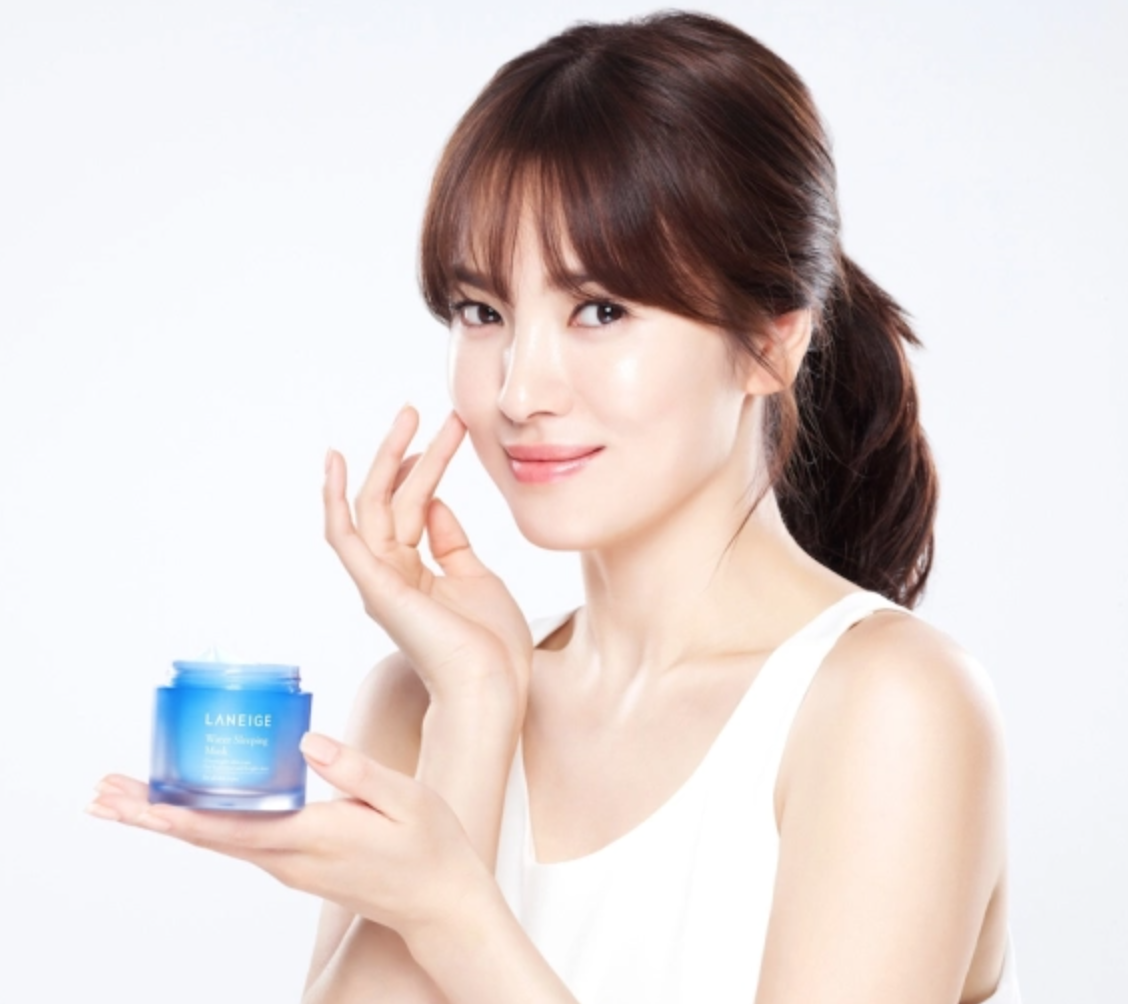Dùng kem dưỡng ẩm thấy không hiệu quả, đó là vì bạn chưa áp dụng các mẹo skincare của gái Hàn - Ảnh 1