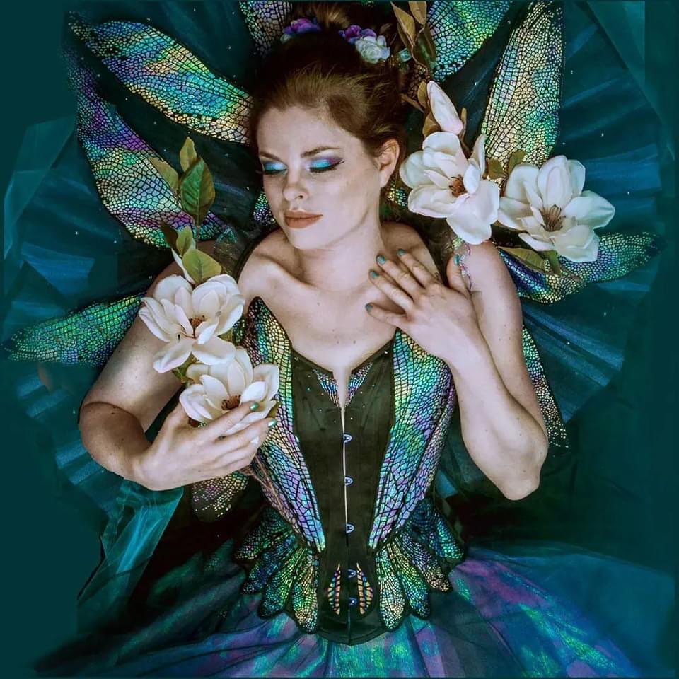 Joni Steimann: Người tạo nên những chiếc corset cho các bà tiên trong truyện cổ tích - Ảnh 9