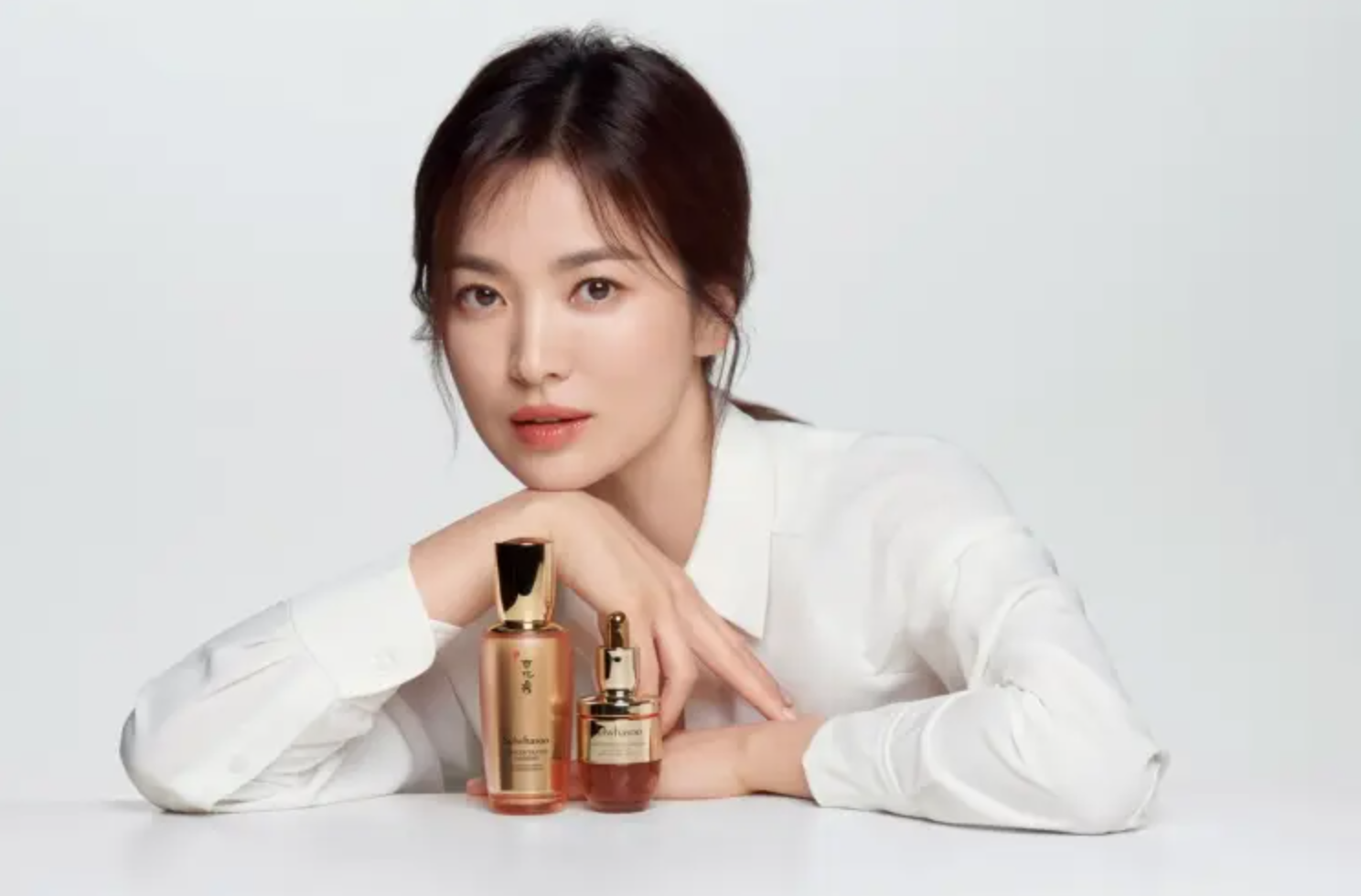 Song Hye Kyo chia sẻ chu trình dưỡng da giúp 