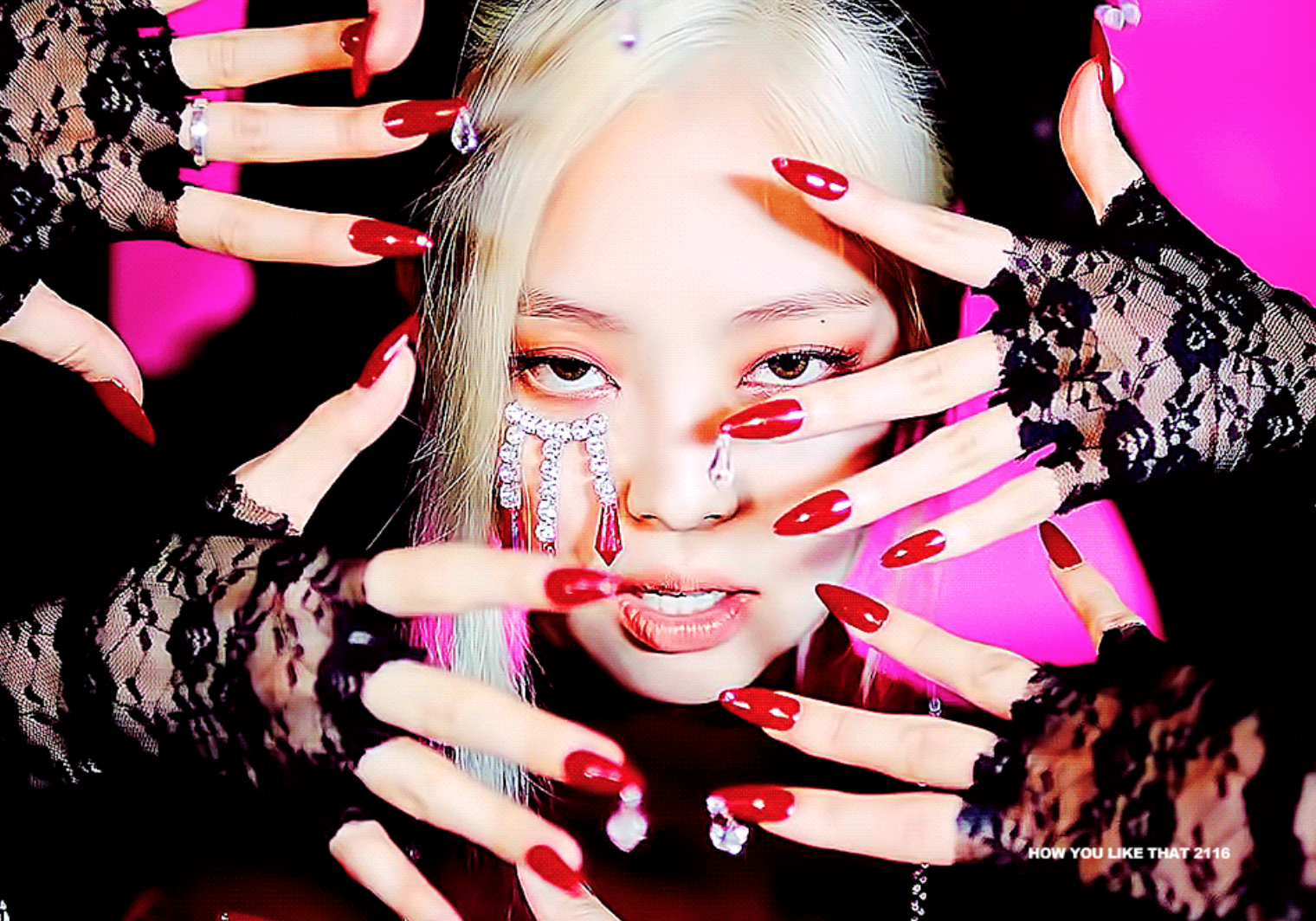 Jennie BLACKPINK là thành viên được thử nghiệm nhiều make-up lạ nhất nhóm - Ảnh 1