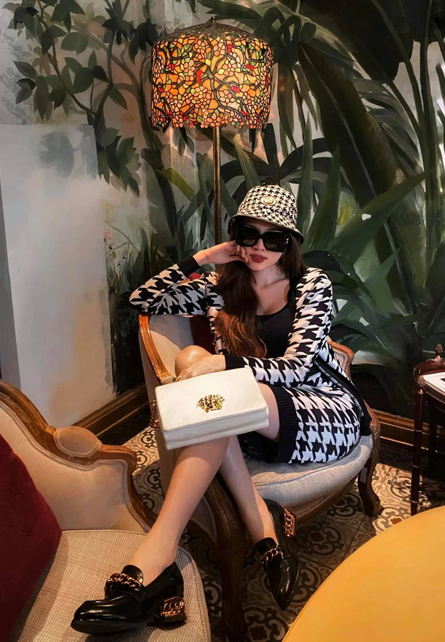 Thanh Thanh Huyền: nàng MC tài sắc vẹn toàn của Vbiz, sở hữu BST túi hiệu đáng mớ ước - Ảnh 5