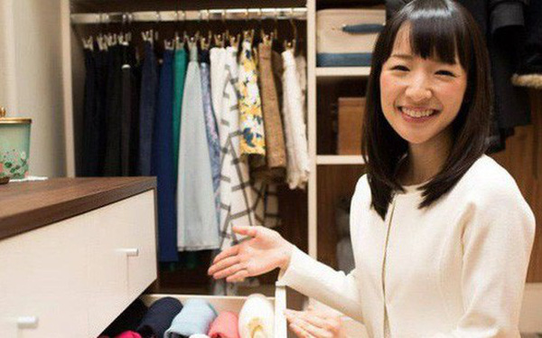 'Học lóm' các kỹ năng dọn tủ quần áo từ chuyên gia người Nhật - Ảnh 1