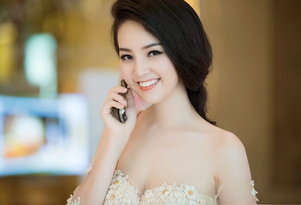 Chiêm ngưỡng nhan sắc ngày càng thăng hạng của BTV Thụy Vân