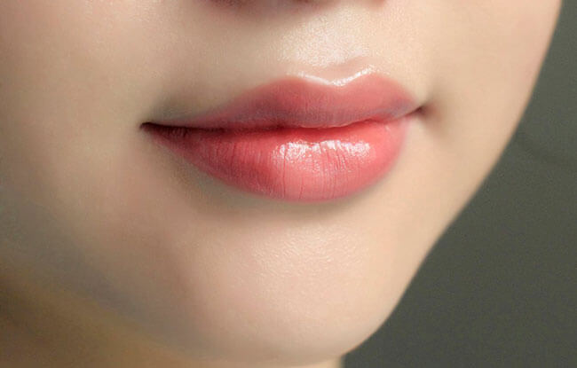 Những cách dưỡng môi mùa khô thực sự hiệu quả bạn cần biết