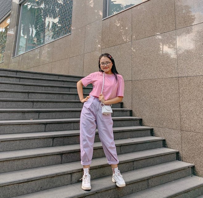 Phương Mỹ Chi được khen ăn mặc tiến bộ, yêu thích trang phục pastel