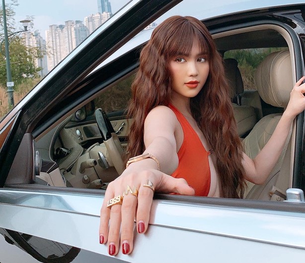 Ngọc Trinh nhận cái kết đắng khi đu trend làm nail giống Jisoo