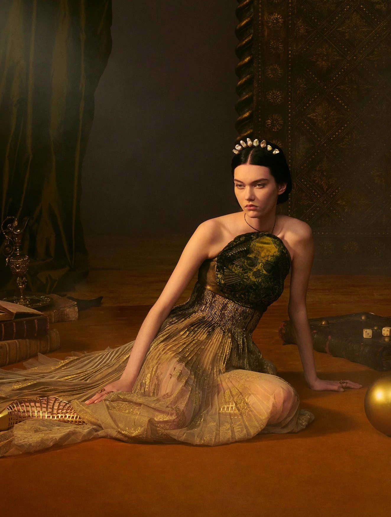 Bước vào thế giới tarot huyền ảo của Dior 