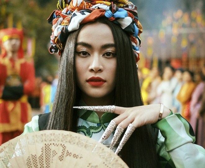 Tham khảo Hoàng Thùy Linh, Châu Bùi các mẫu nail diện Tết Tân Sửu 