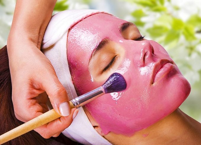 Bật mí 3 công thức tự làm mặt nạ nho tại nhà