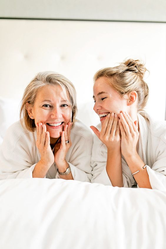 Chăm sóc da nhạy cảm bị mụn không phải ai cũng biết