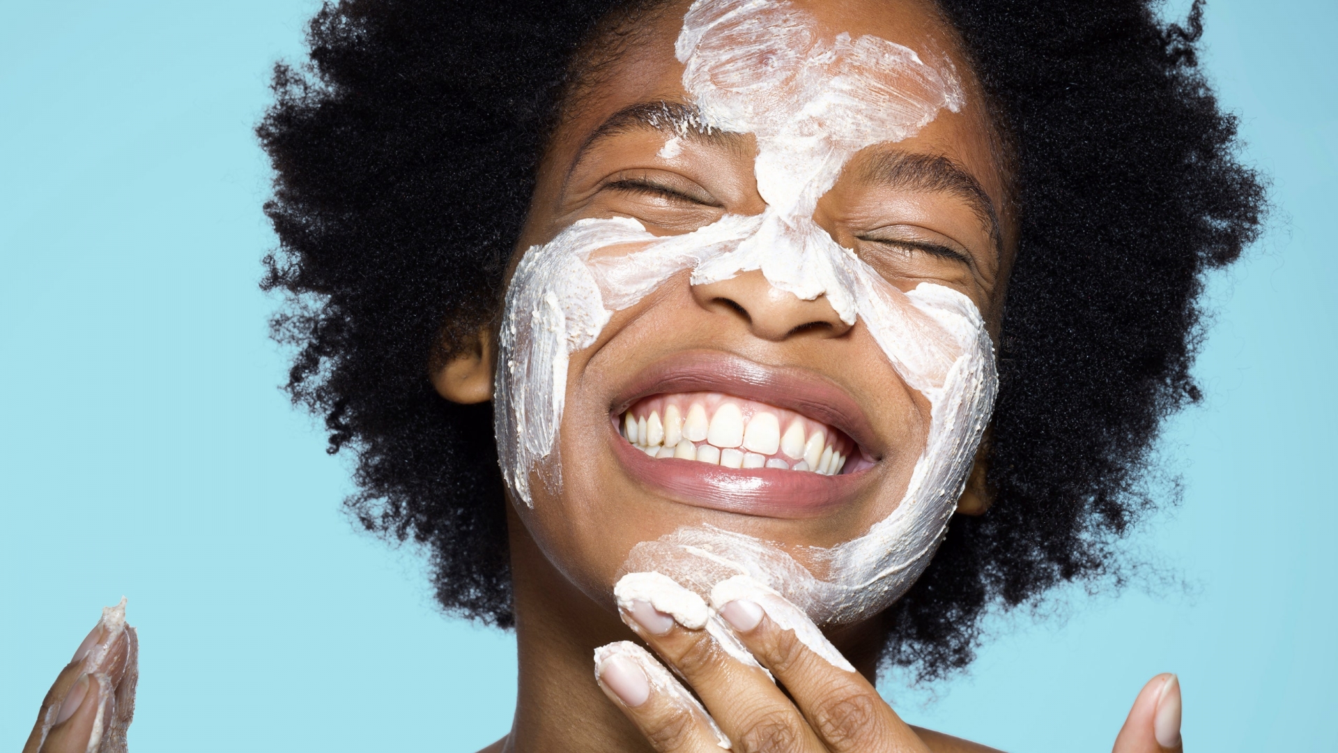 Làm sạch da là bước quan trọng nhất của quy trình dưỡng da dù da bạn thuộc loại da nào.