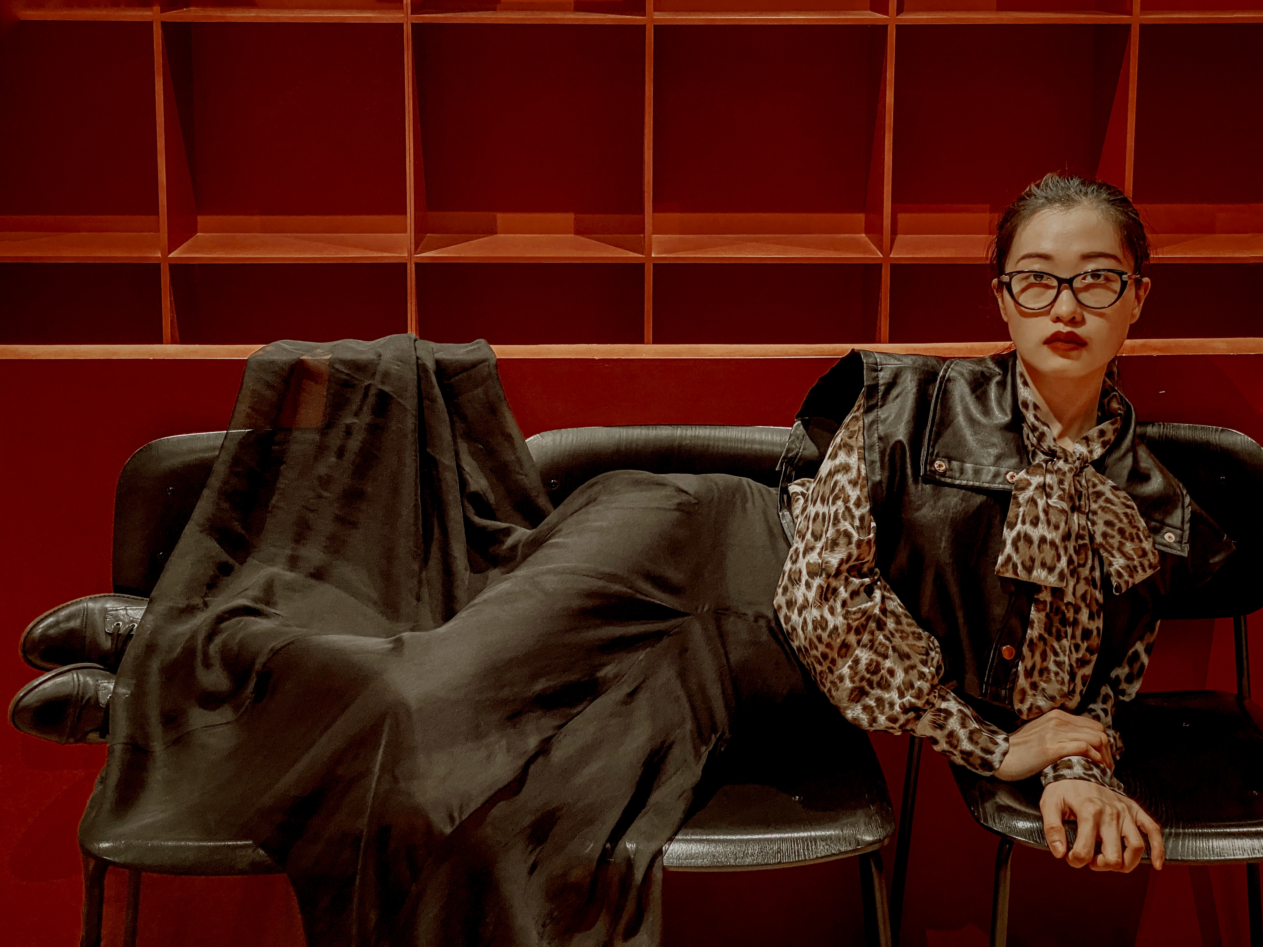 Nữ 8x công sở mê mặc đẹp: "Nếu phải bó buộc mình vào một bộ đồ mà không chút cảm xúc thì đúng là cực hình"