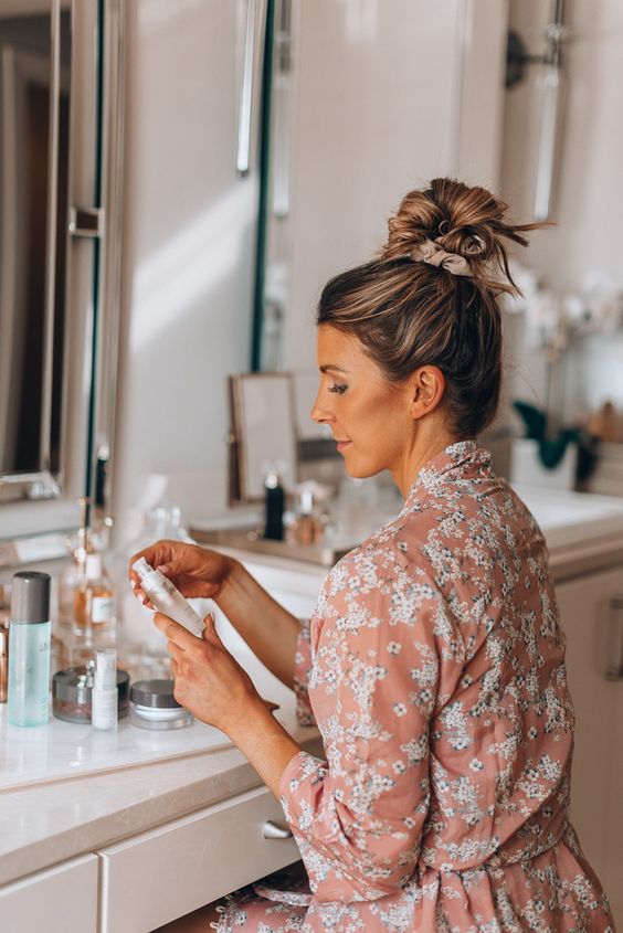 Review top 5 toner dành cho da mụn giúp trị mụn hiệu quả, da đẹp