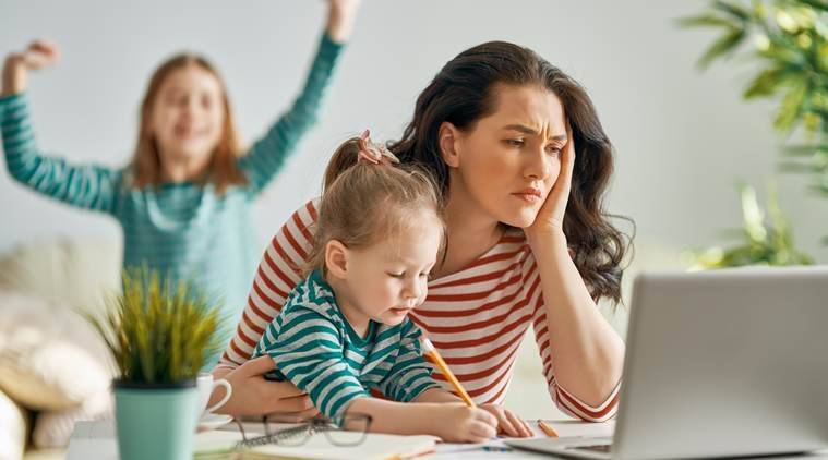"Work from home" đang khiến da bị stress như thế nào?