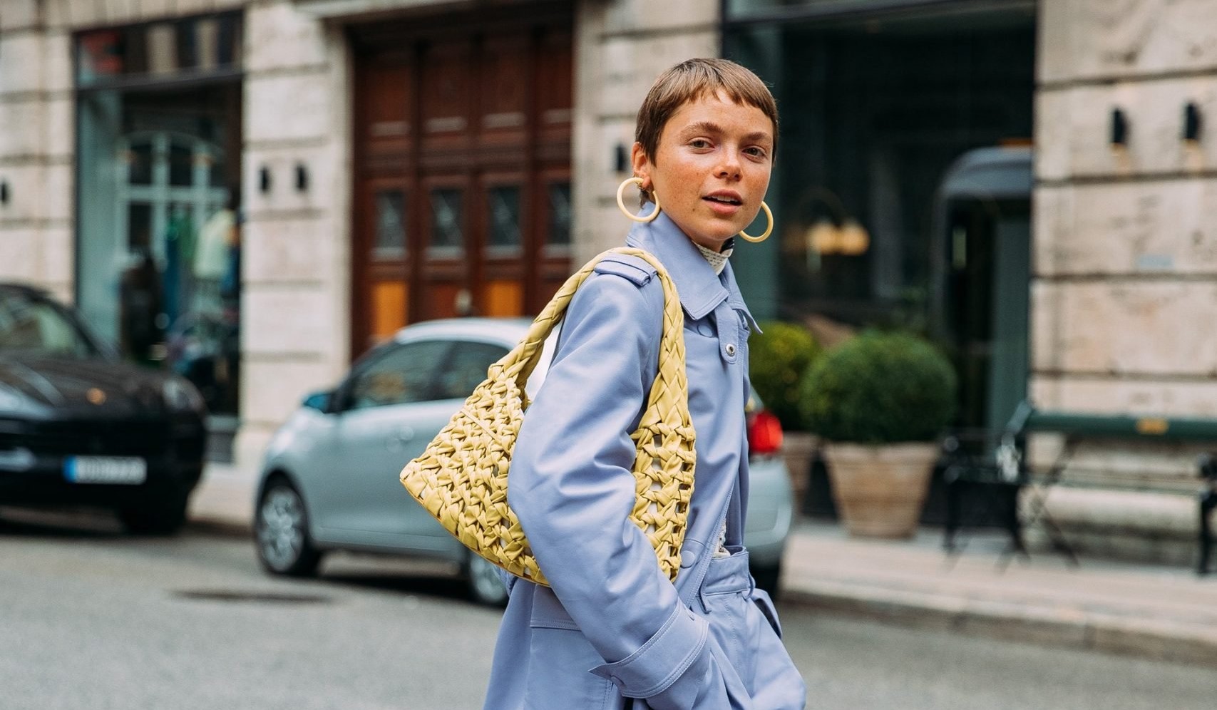 Những chiếc túi móc handmade dạng lưới mang sức hút từ mùa Hè sang Thu