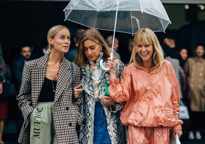 Bật mí những màu sắc dịu ngọt cho thời trang mùa đông 2021 