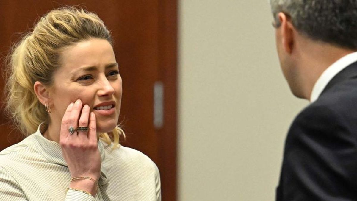 Hé lộ danh tính loại mỹ phẩm được Amber Heard mang ra tòa làm bằng chứng chống lại Johnny Depp