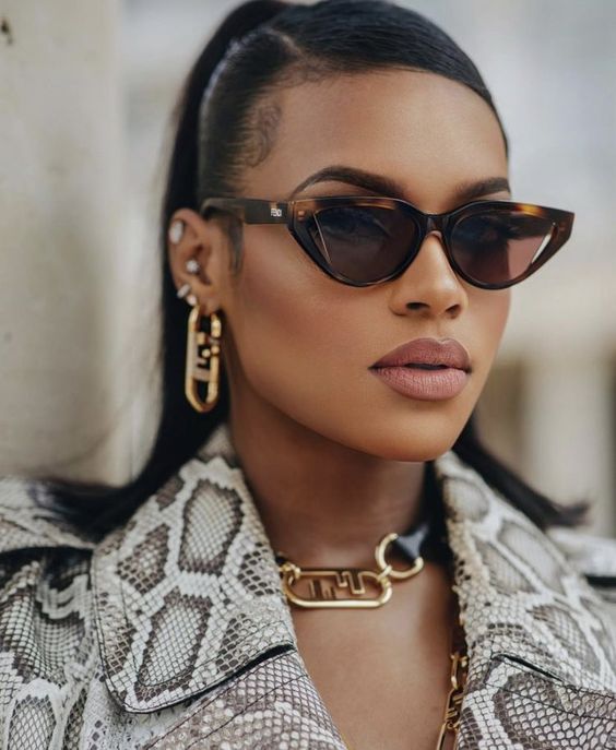 Vẻ ngoài “chanh xả” và trẻ thêm 5 tuổi - Ảnh 2