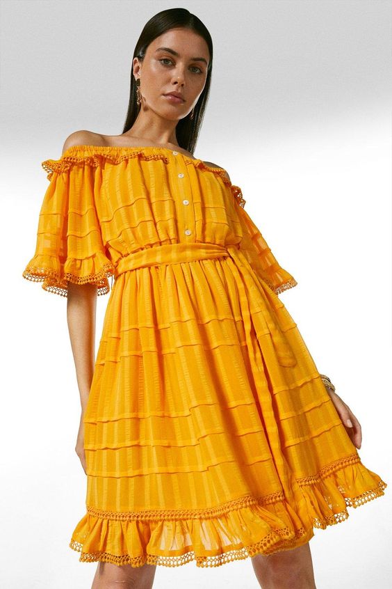 Váy trễ vai, bó sát Bardot bỗng dưng nổi tiếng sau khi được Công nương Kate diện lên thảm đỏ - Ảnh 2