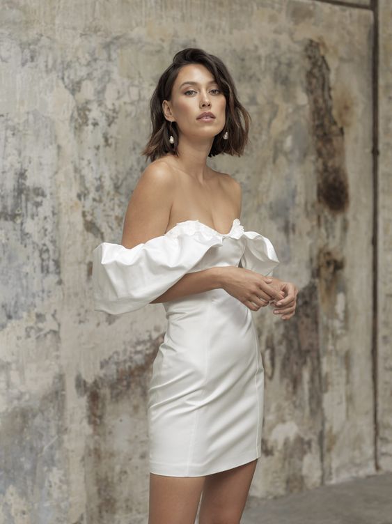 Váy trễ vai, bó sát Bardot bỗng dưng nổi tiếng sau khi được Công nương Kate diện lên thảm đỏ - Ảnh 4