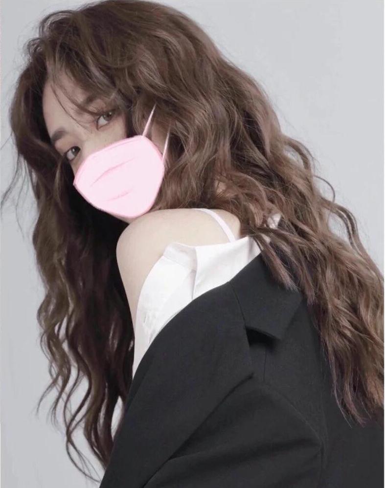 Tóc gợn sóng nhỏ - Kiểu tóc sang chảnh gây sốt trở lại - Ảnh 6