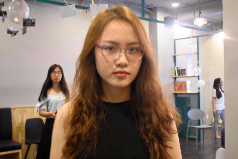 Đọ ảnh mặt mộc Top 3 HHHV Việt Nam 2022: Thủy Tiên từng chi chít mụn - Ảnh 3