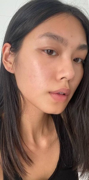 Đọ ảnh mặt mộc Top 3 HHHV Việt Nam 2022: Thủy Tiên từng chi chít mụn - Ảnh 1