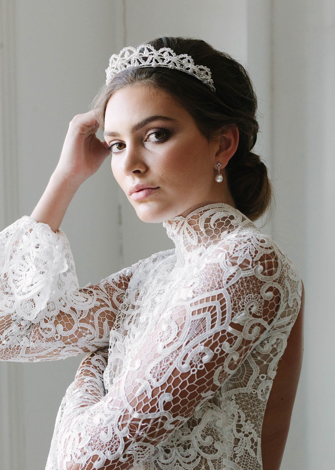 Mật báo chiêm tinh: Gợi ý kết hợp phụ kiện cho nàng thêm xinh trong ngày cưới - Ảnh 1