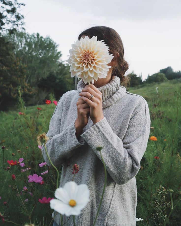 1001 cách tạo dáng chụp ảnh đẹp dành cho hội mê sống ảo - Ảnh 3