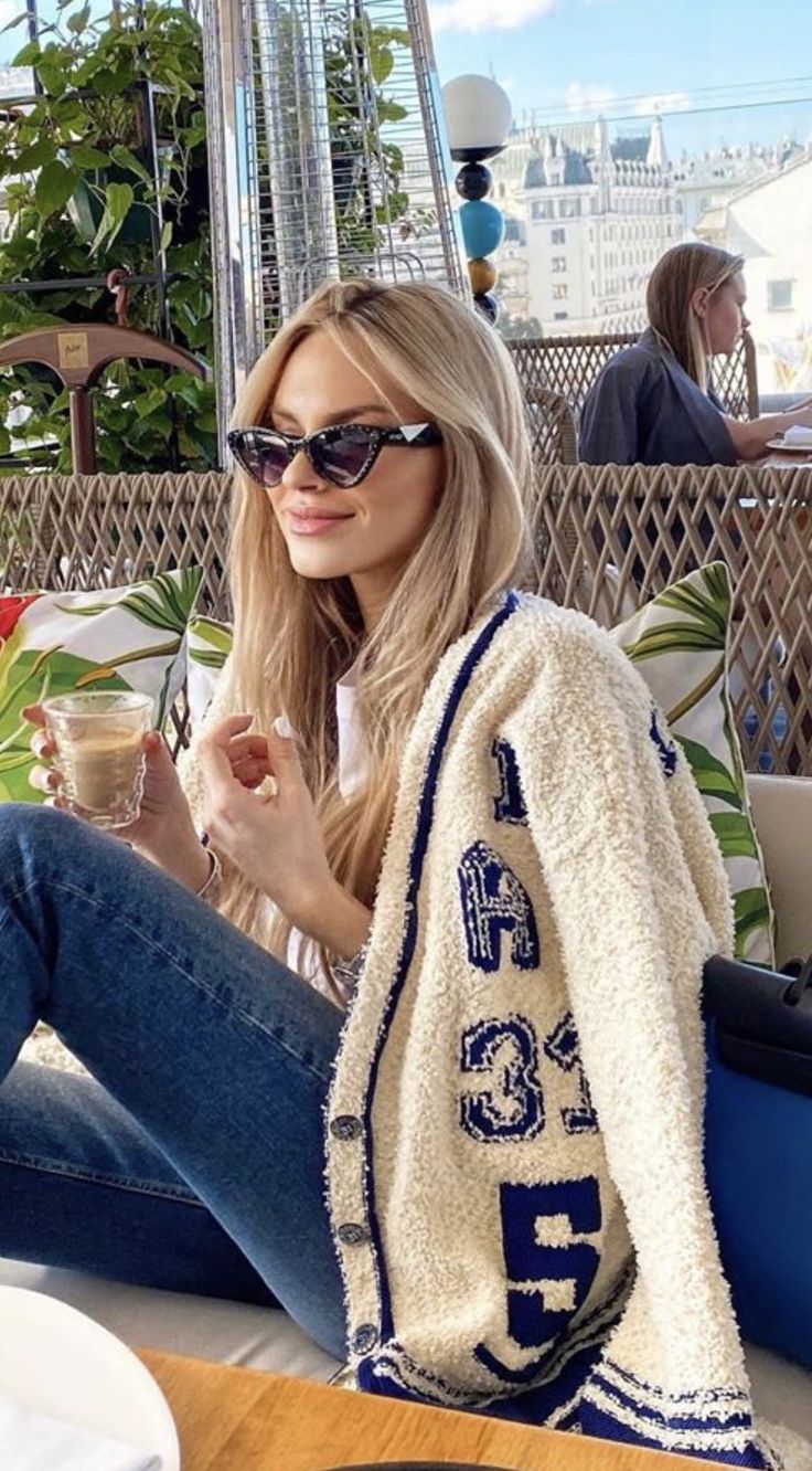 4 thay đổi nhỏ trong phong cách nàng 30+ để vẫn trẻ trung mà không bị chê 