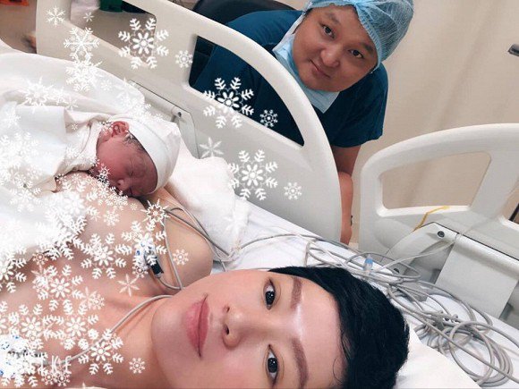 Nhan sắc sao Việt trên bàn đẻ: Mỗi người một vẻ nhưng ai cũng đều xinh đẹp, rạng rỡ - Ảnh 1